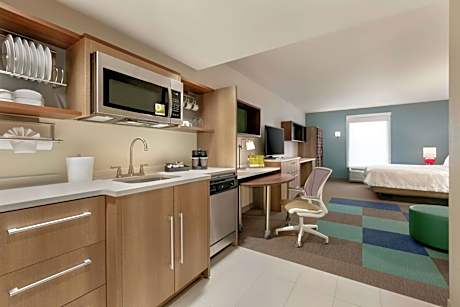 King Studio Suite - Hearing Access/Non-Smoking
