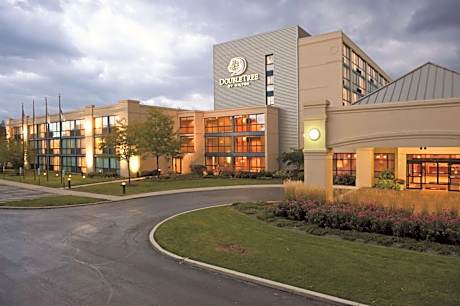 DoubleTree By Hilton Hotel Chicago Arlington Heights