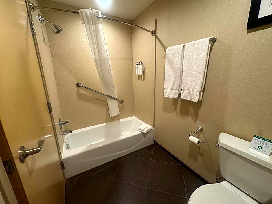 Sonesta Essential Indianapolis Airport