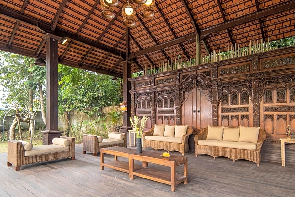 Ubud Raya Villa