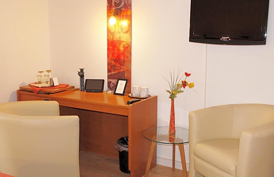 Arador-City Hotel