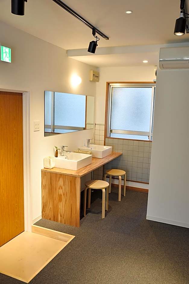 Tomarigi Hostel