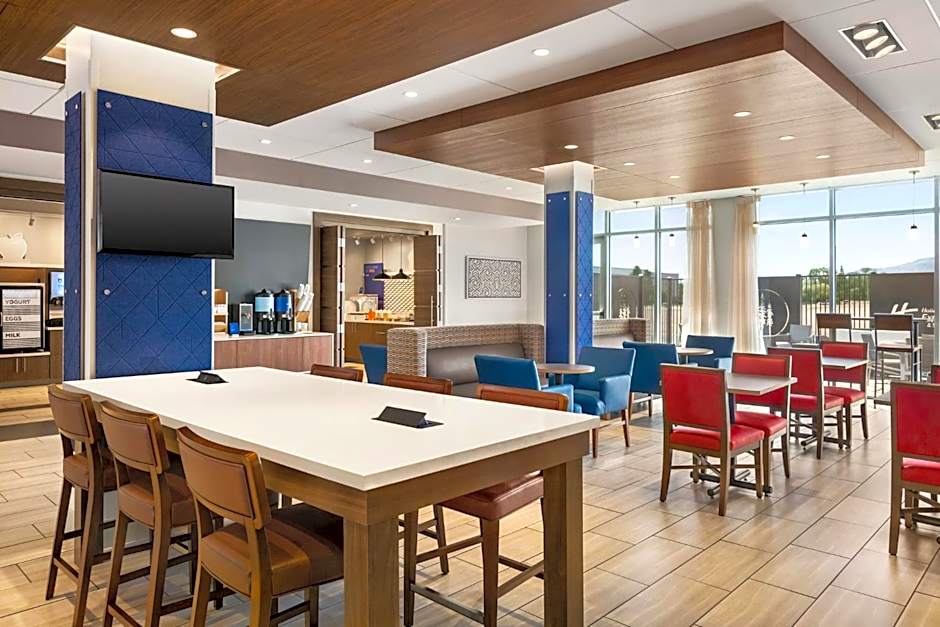 Holiday Inn Express And Suites Ukiah By IHG