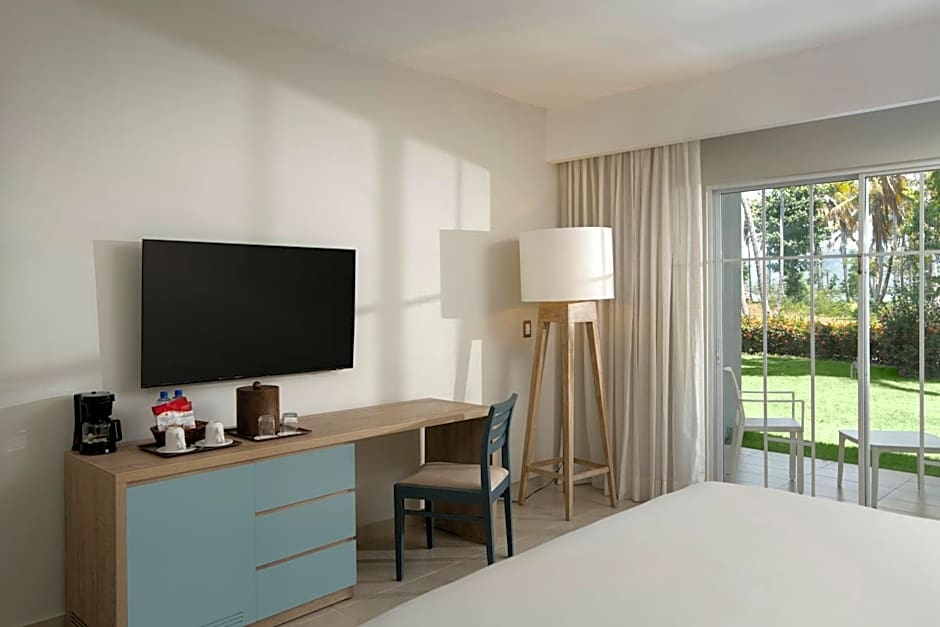 Wyndham Alltra Samana All Inclusive Resort