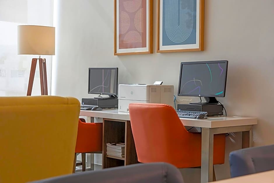 Holiday Inn Express Guadalajara Iteso By IHG