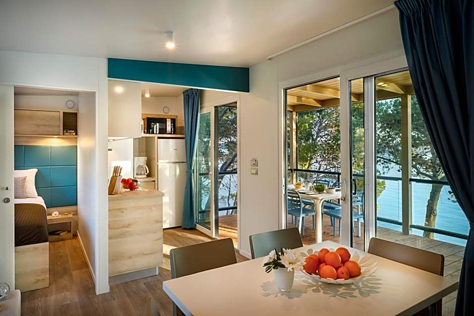 Mobilhome Victoria Camping Lanterna