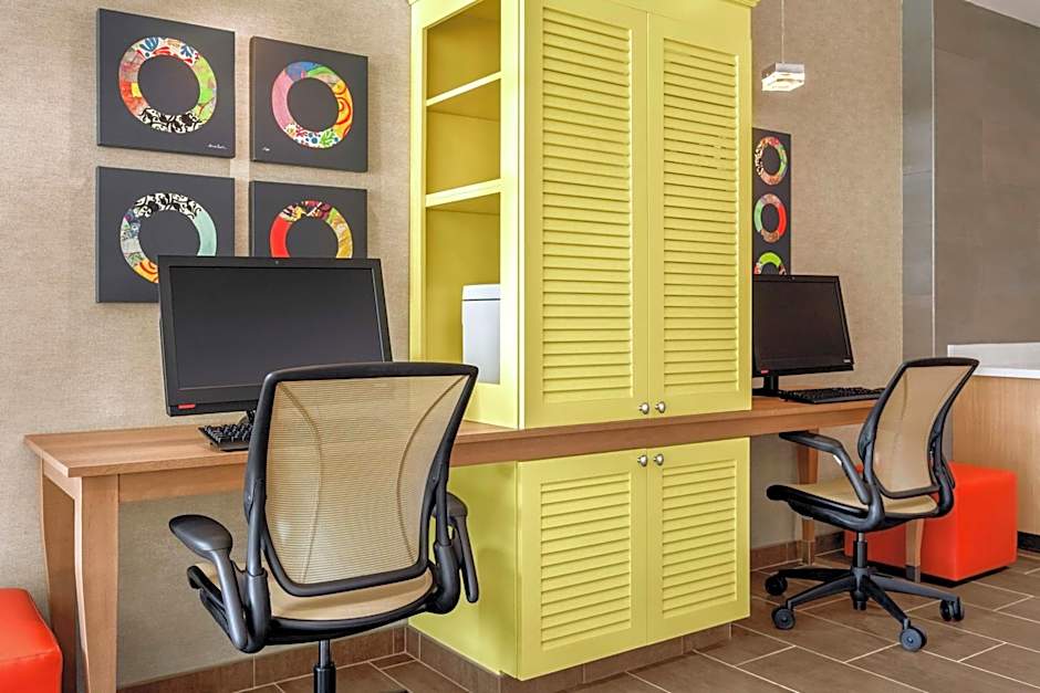 Home2 Suites by Hilton Sarasota - Bradenton Airport, FL