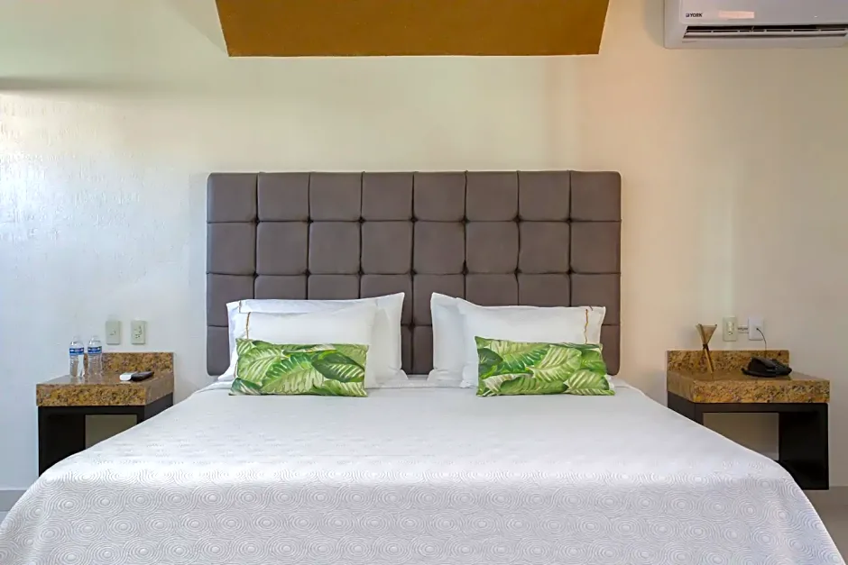 Casa Kaoba Hotel & Suites