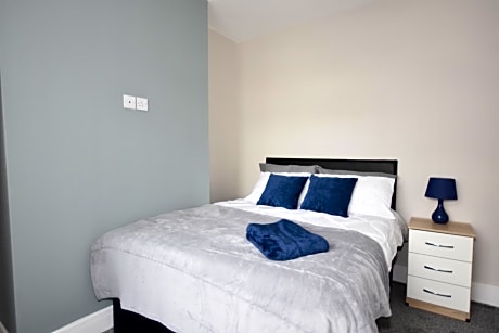 Townhouse @ 32 Penkhull New Road Stoke