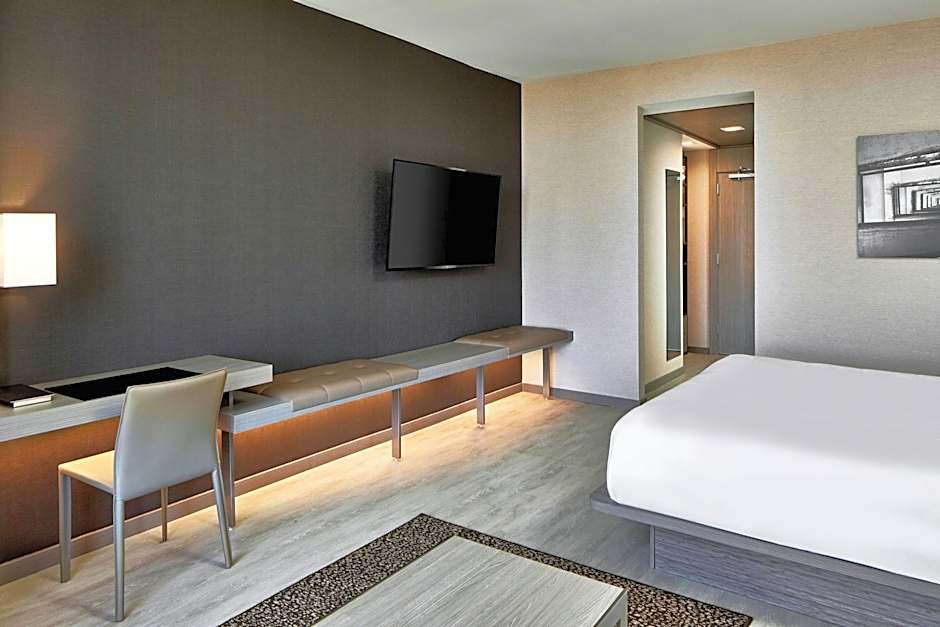 AC Hotel Tuscaloosa Downtown