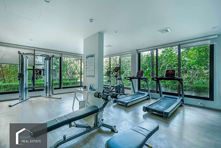 Studio Apartment by the Sea E413