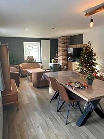 Three-Bedroom Standard Apartment