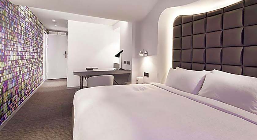 Royal Group Hotel Central Park Branch