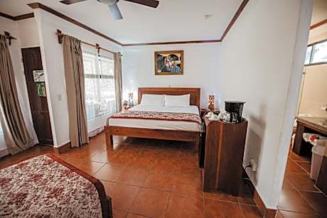 Family Room with Garden View