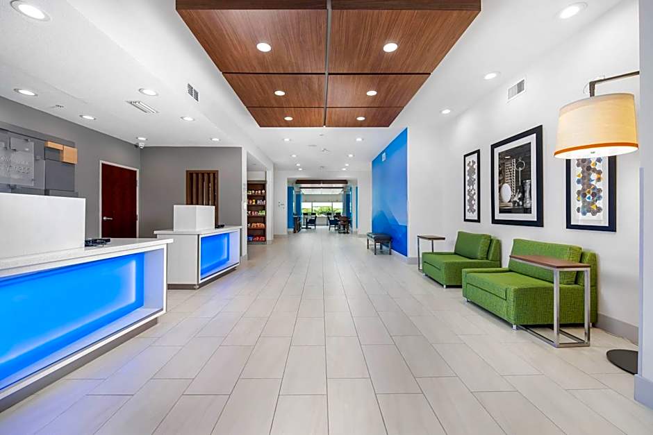 Holiday Inn Express Hotel and Suites Conroe By IHG