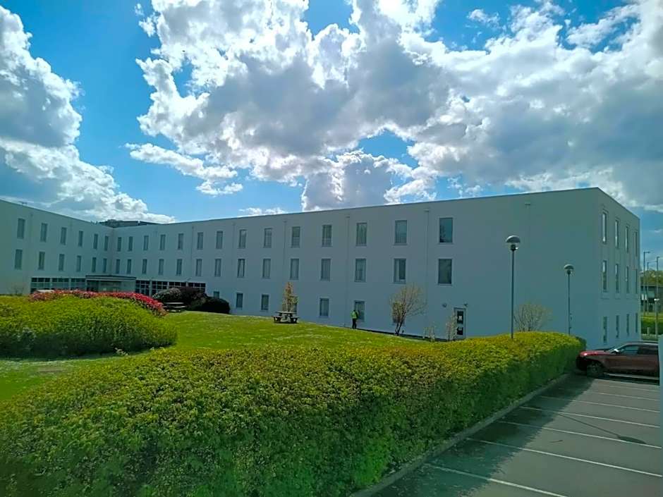Holiday Inn London Luton North by IHG