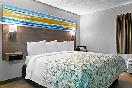 Studio King Room Disability Access Non-Smoking