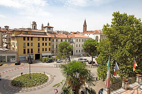 Triple Room with Ensuite Bathroom