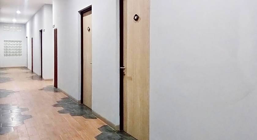 RedDoorz @ Hotel DPraya Pati