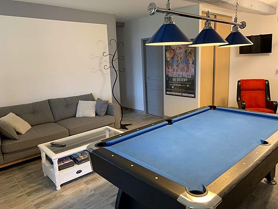 Maison Piscine et Jacuzzi