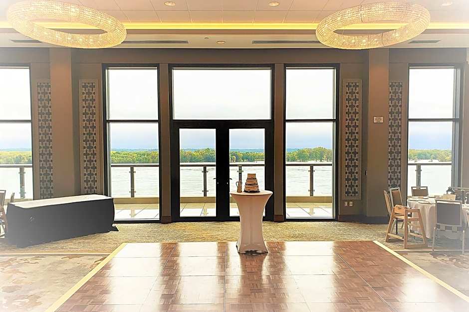 The Merrill Hotel, Muscatine, a Tribute Portfolio Hotel