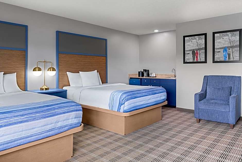 AmericInn by Wyndham Marshfield