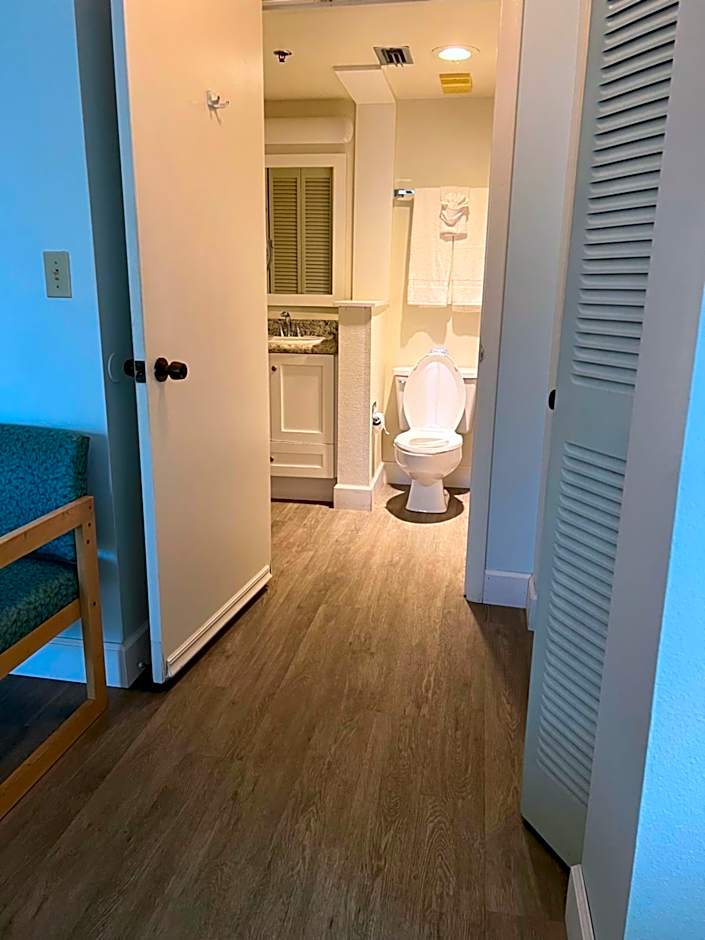 Coastal Condo on the beach at Ocean Trillium #501