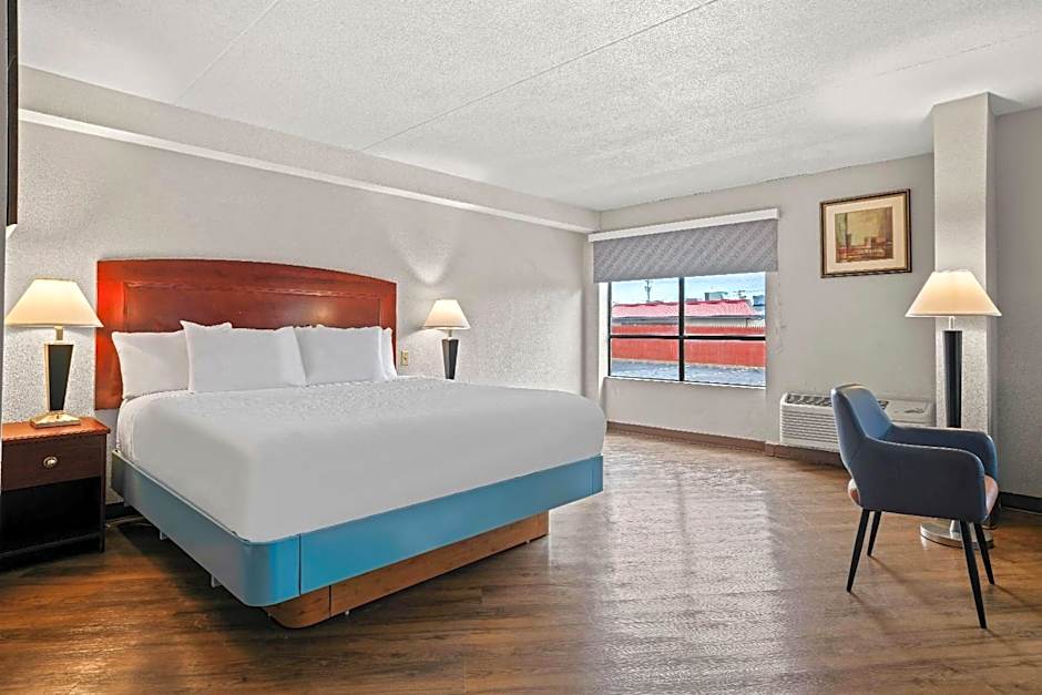 Days Inn by Wyndham Utica