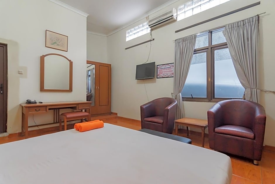 RedDoorz at Hotel Lodaya Bandung