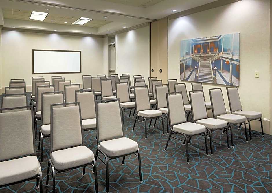 Hampton Inn By Hilton And Suites Atlanta-Downtown