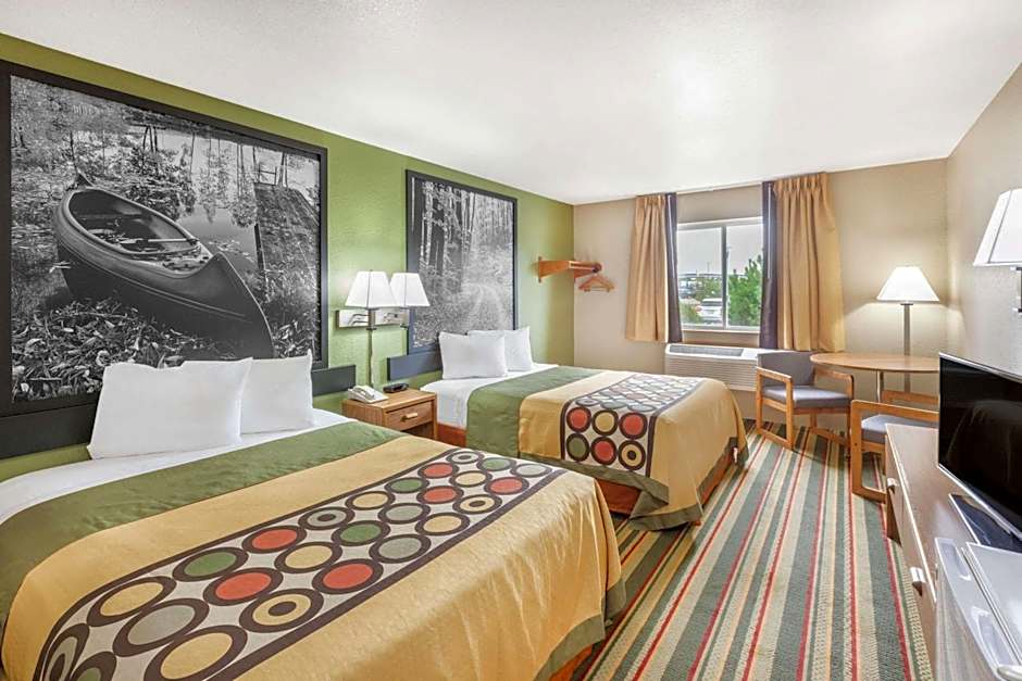 Super 8 by Wyndham Grayling