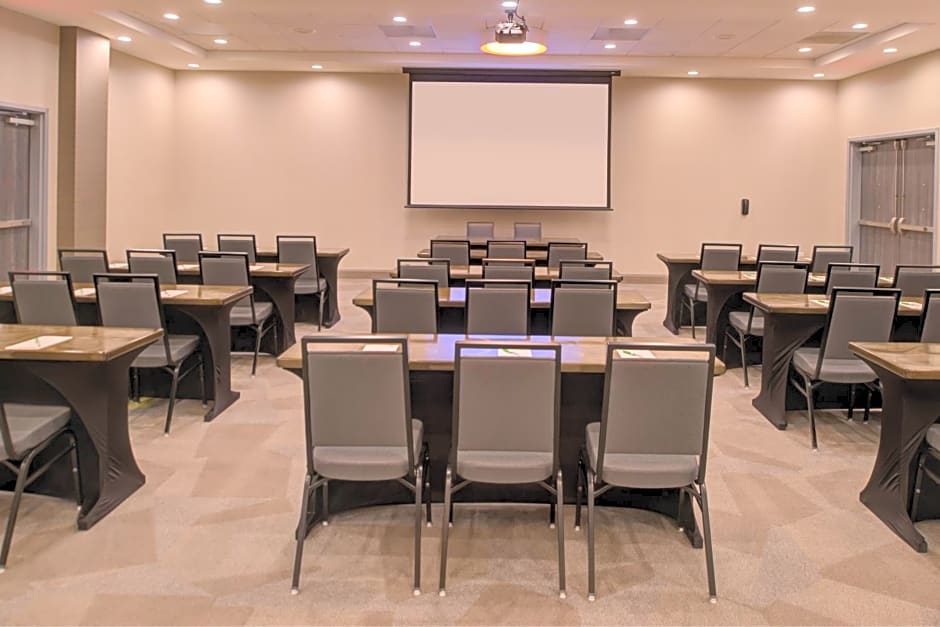 Holiday Inn Hotel & Suites Houston West - Katy Mills By IHG