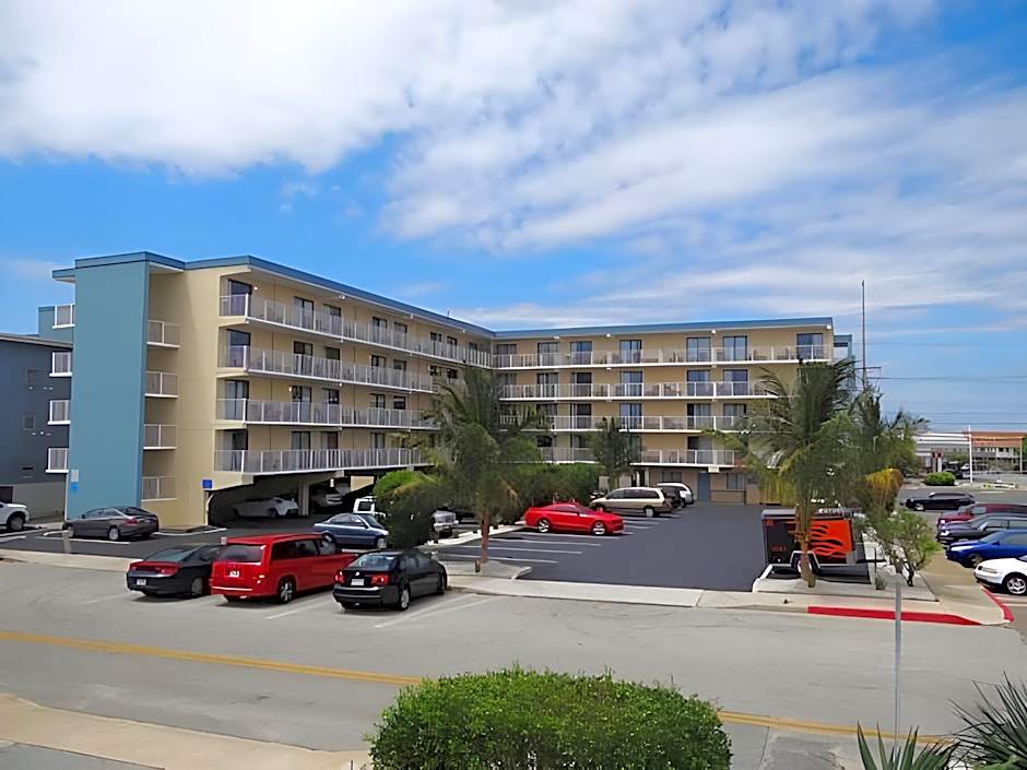 Coastal Palms Inn and Suites