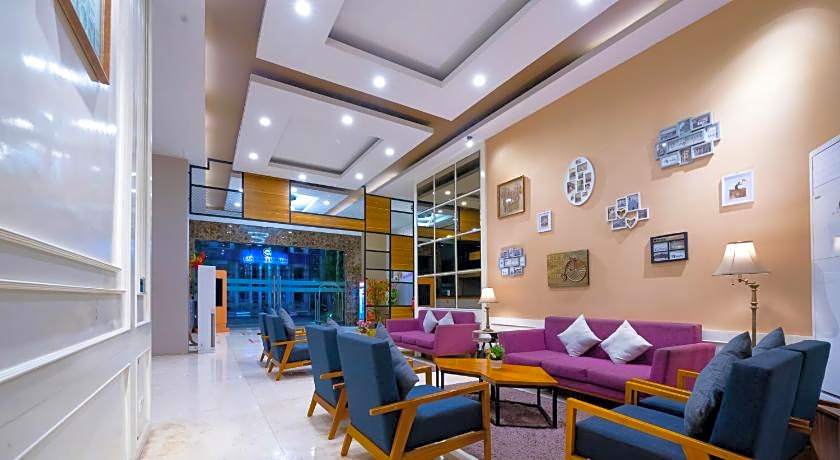Triizz Hotel Semarang
