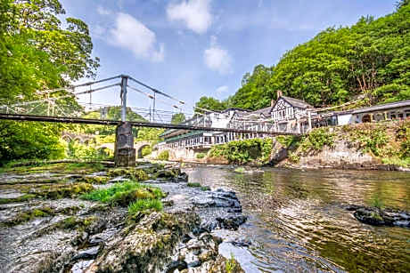 The Chainbridge Hotel