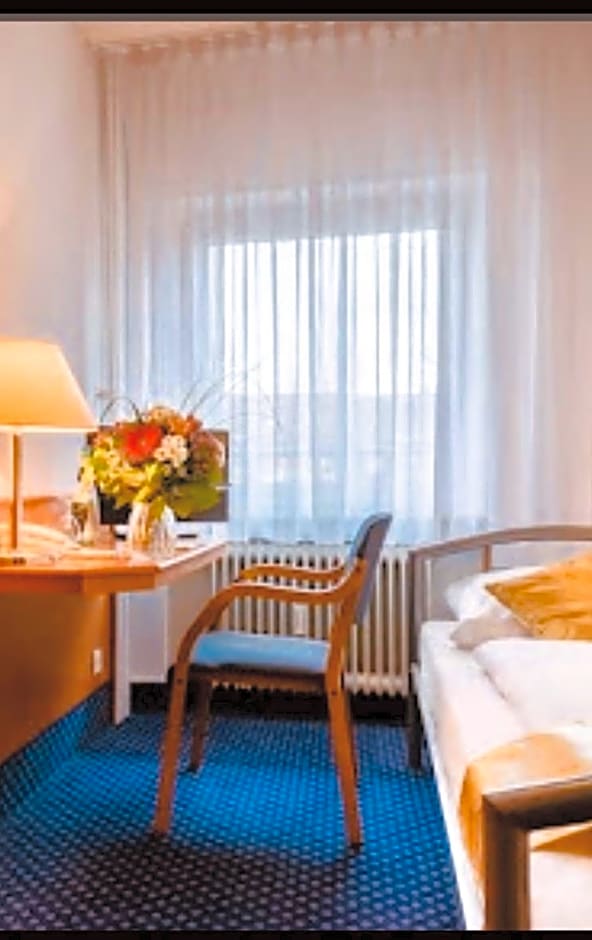 MC Hotel