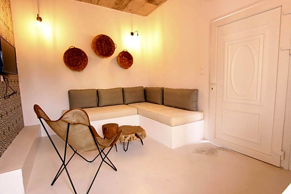 Mesanto Luxury Suites