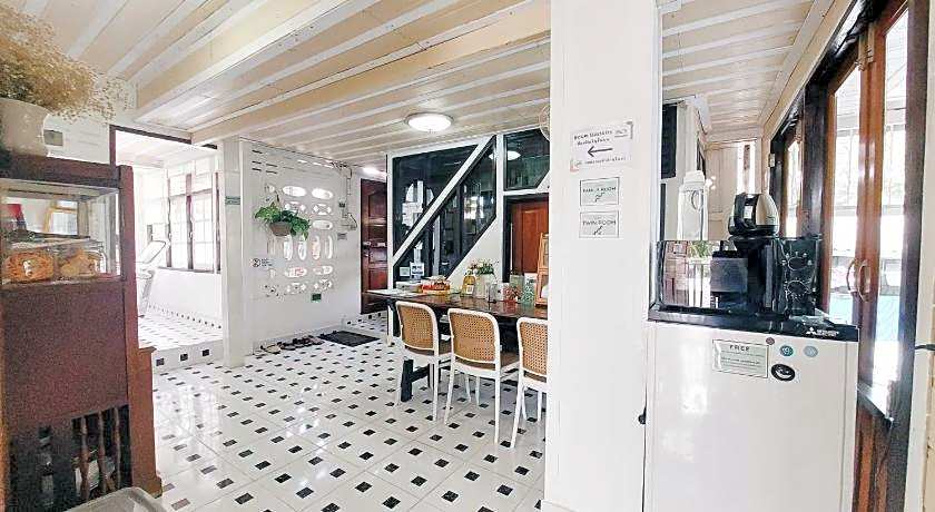 Green Riverside Homestay