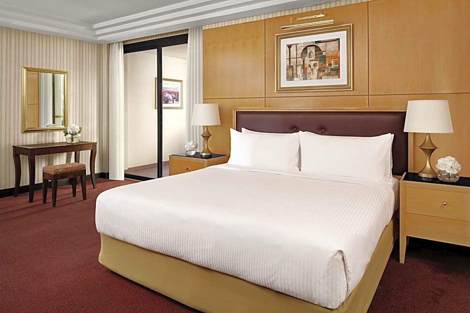 1 Bedroom 1 King Bed Suite — 4 fotoğraftan 1. fotoğraf
