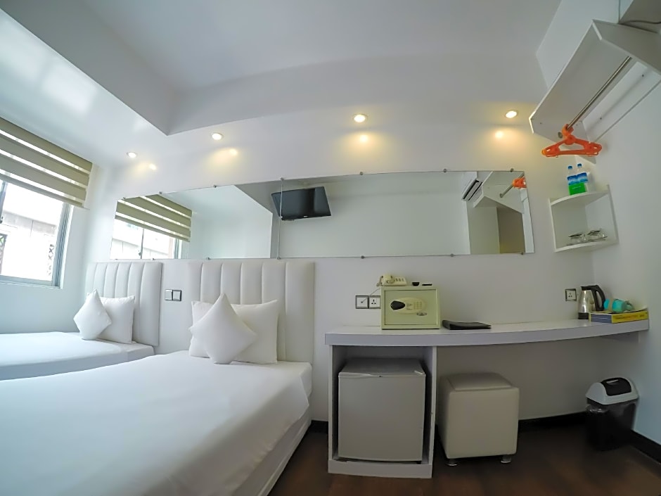 Clover City Center Hotel