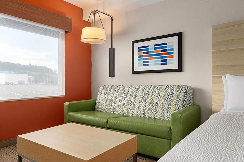 Holiday Inn Express and Suites Staunton By IHG