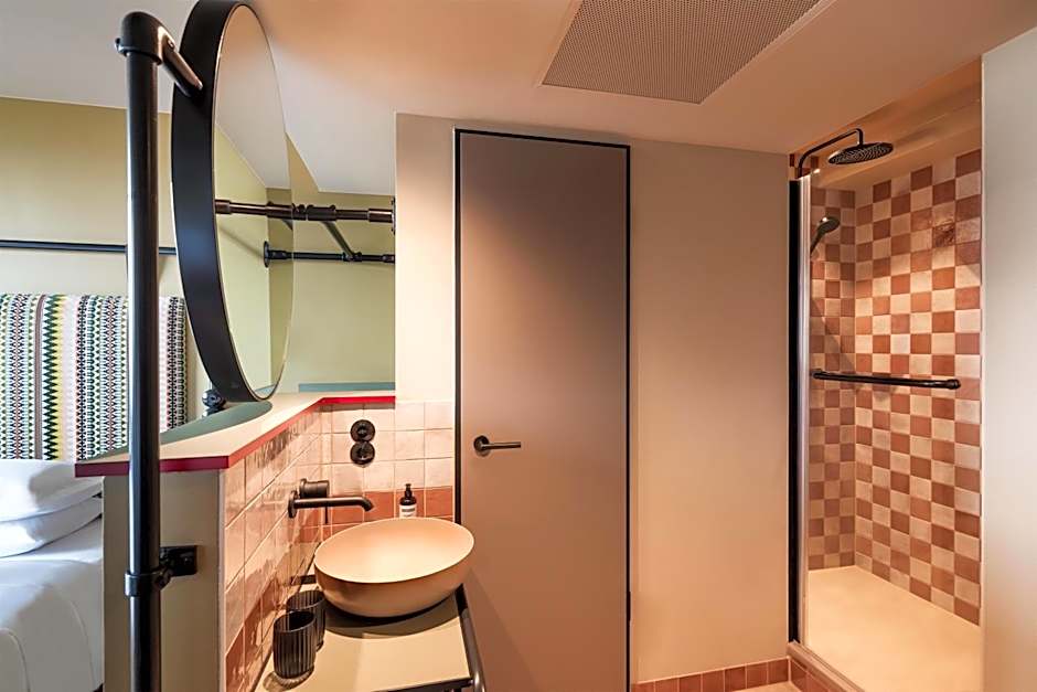 Me And All Hotel Berlin East Side