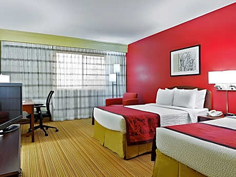 Guest Room, 2 Double