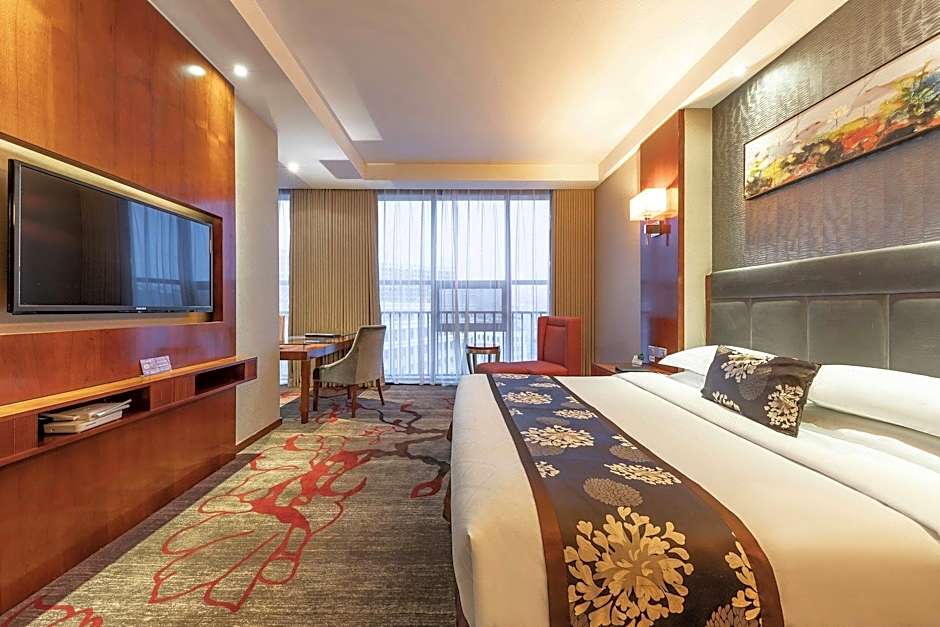 Yichang Guobin Bandao Hotel