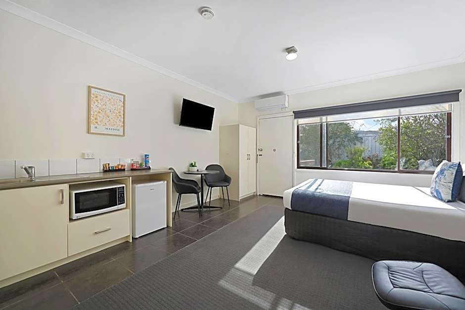 Hamilton Lakeside Motel