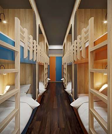 Bunk Bed in Mixed Dormitory Room