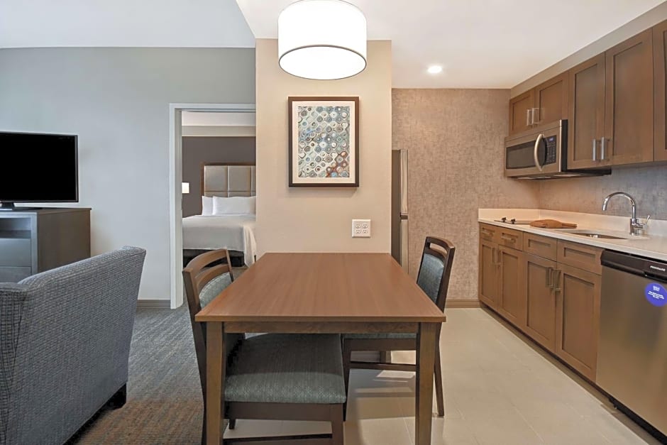 Homewood Suites by Hilton Orlando Flamingo Crossings