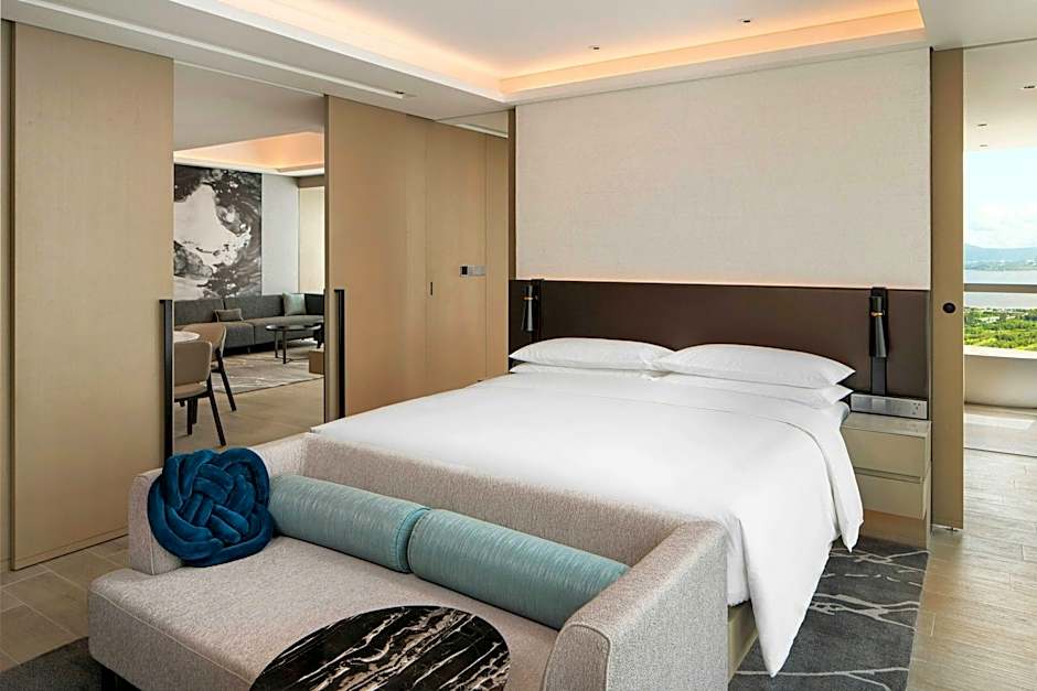 Renaissance Shenzhen Bay Hotel