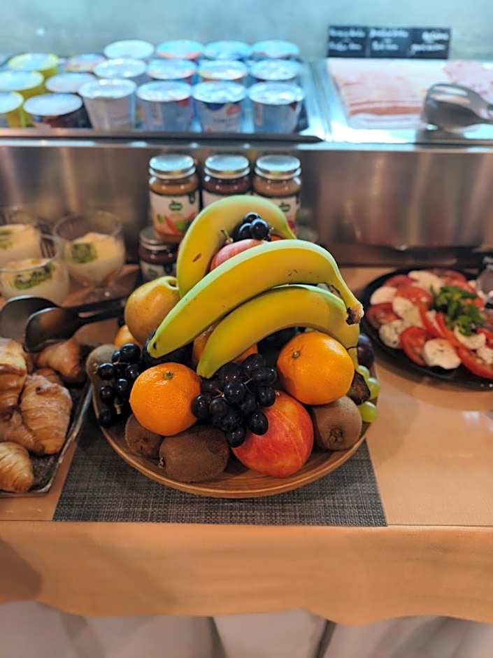 Felicity Garni Hotel