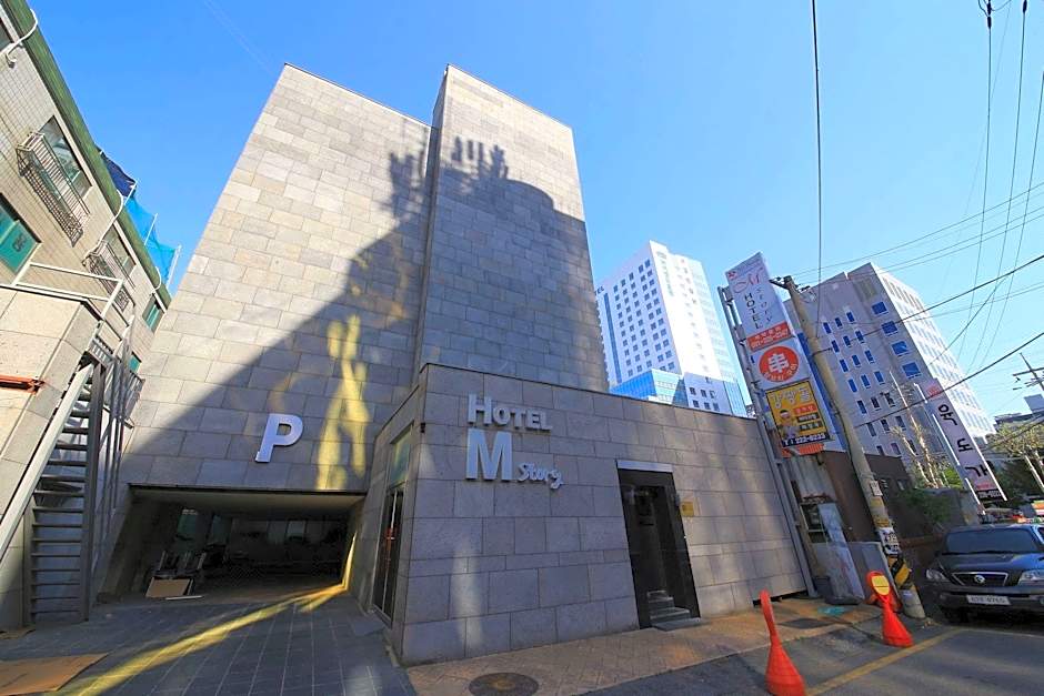 Hotel M story